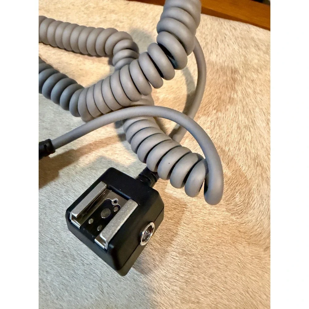 Nikon SC-17 TTL Remote Sync Cord Coiled Flash Connector Cable Made in Japan
